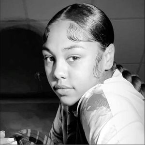 Meet your Posher, Alizeya